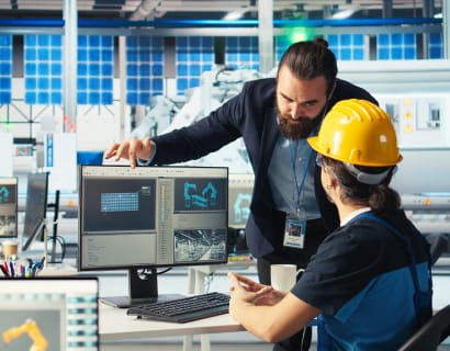 solar-panel-plant-manager-showing-engineer-how-develop-prototypes