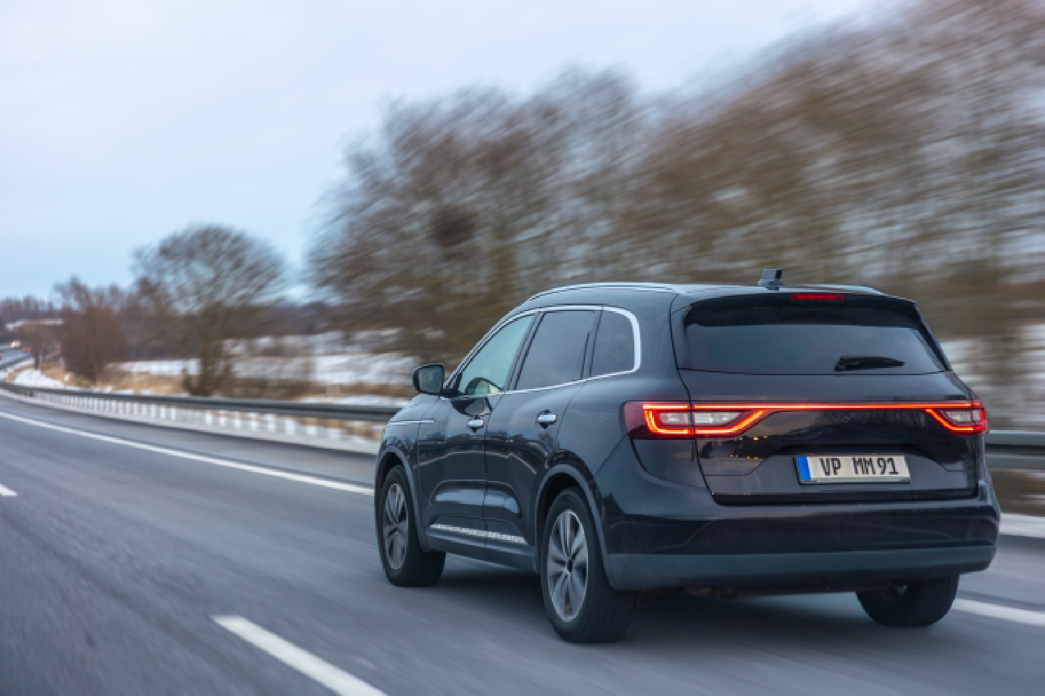 suv-driving
