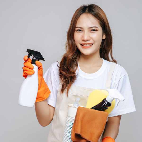 spray-girl spray-girl